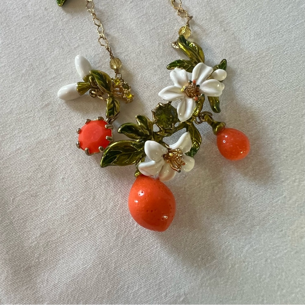 Enamel orange blossom necklace - Picture 2 of 6